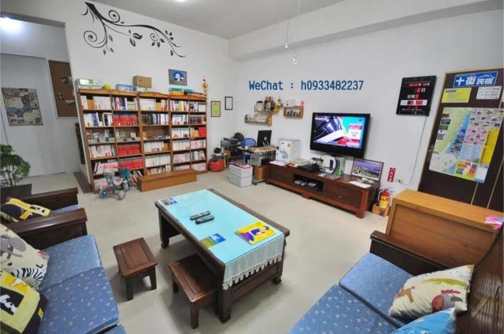 Ten Street B & B Hualien City Ngoại thất bức ảnh